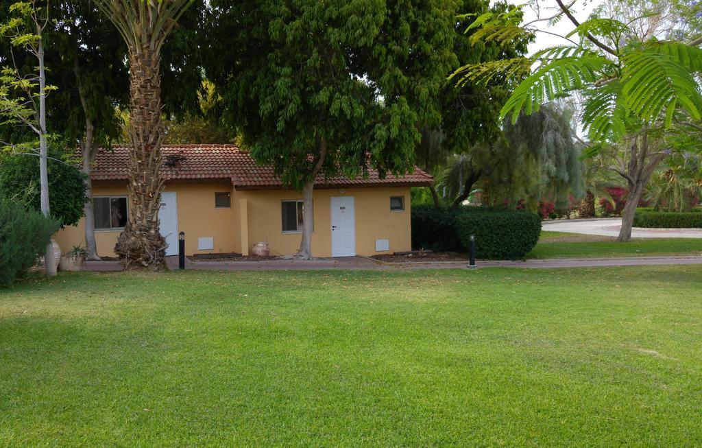 Almog Kibbutz Hotel ภายนอก รูปภาพ
