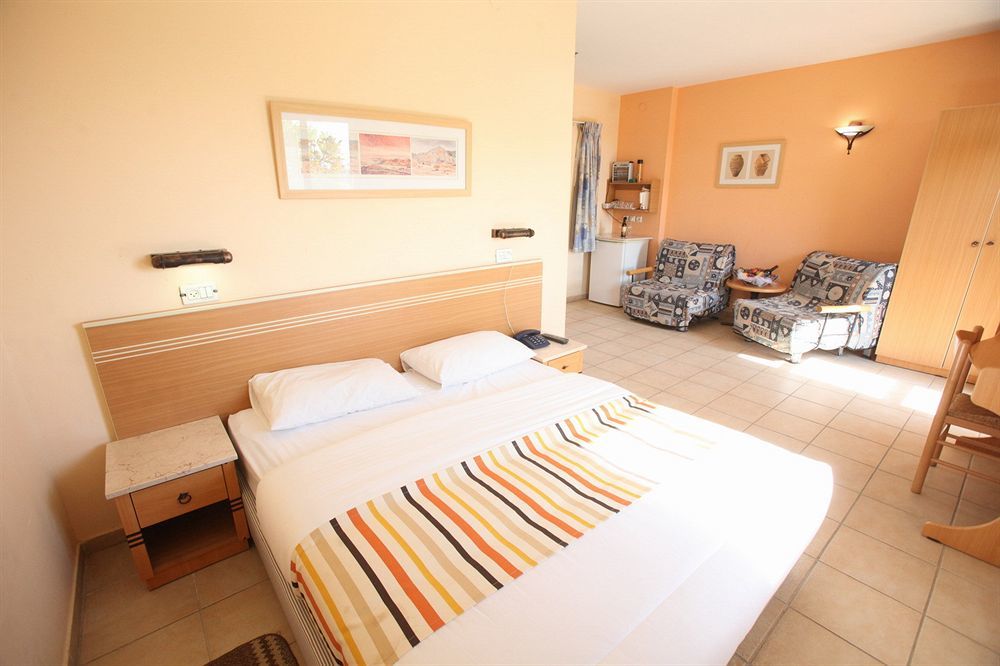 Almog Kibbutz Hotel ภายนอก รูปภาพ